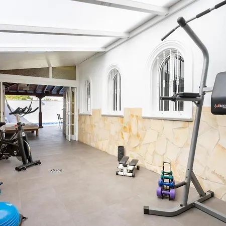 Luxury With Private Pool & Aircon, Costa Adeje, Tenerife Vila